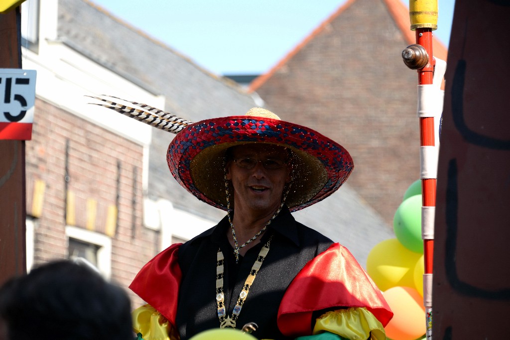 ../Images/Zomercarnaval Noordwijkerhout 187.jpg